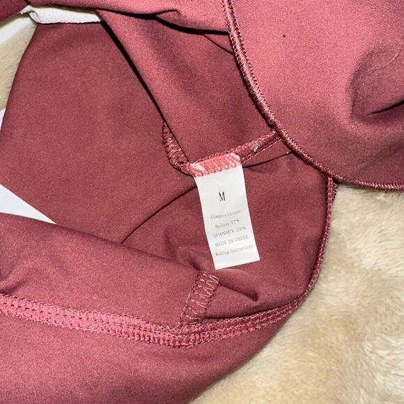 Mauve flutter bottom sports tank top | Sz M - Picture 4 of 4